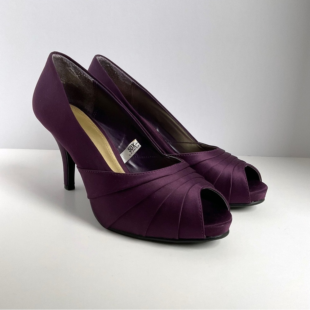 Massimo Purple High Healed pumps. Size 7.